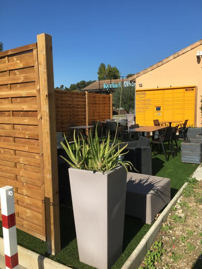 Kyriad Direct Marseille Est La Valentine La Penne-sur-Huveaune Eksteriør billede