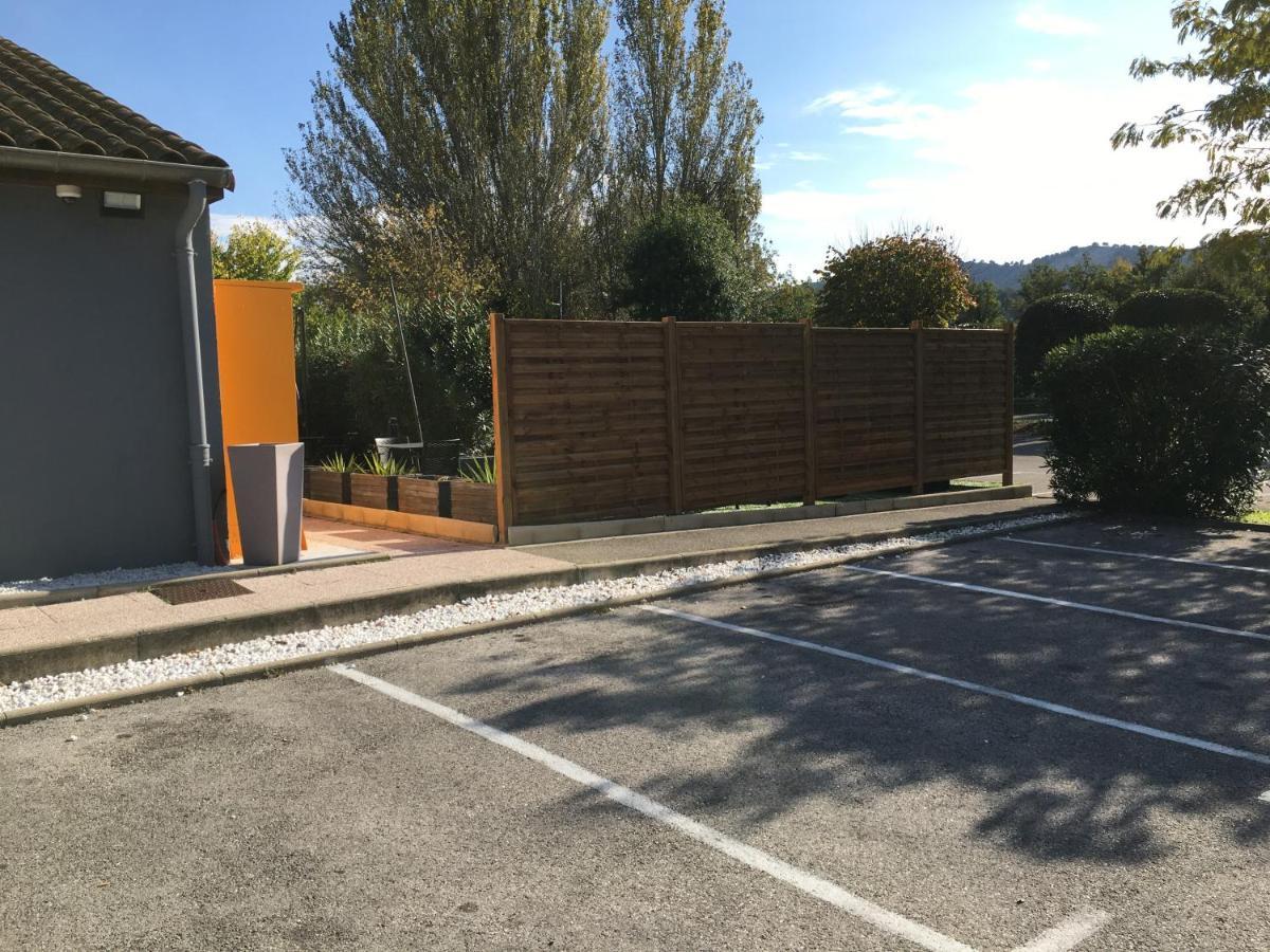 Kyriad Direct Marseille Est La Valentine La Penne-sur-Huveaune Eksteriør billede