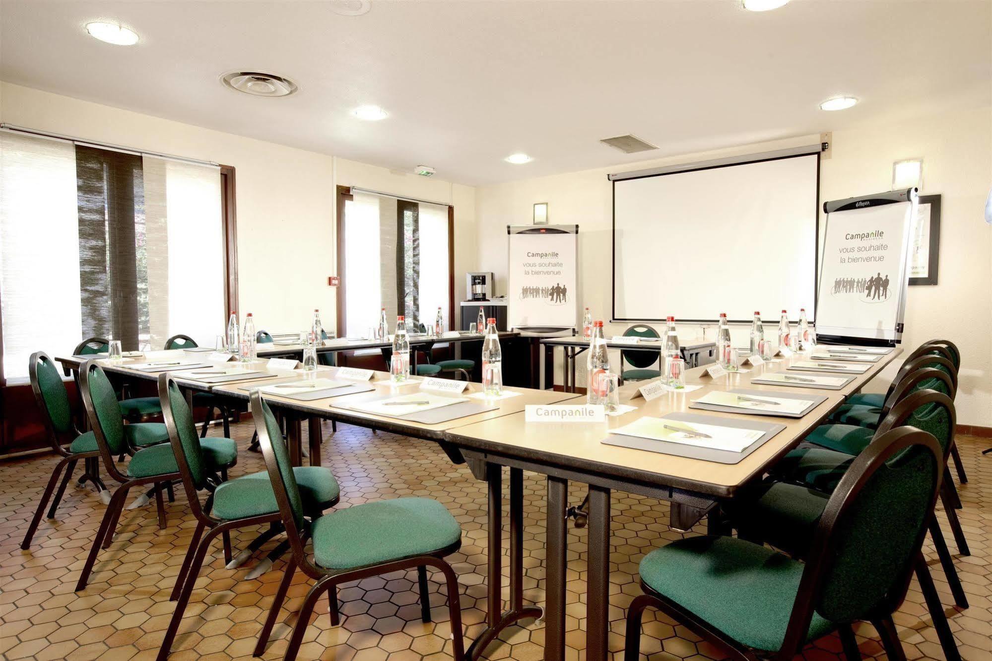 Kyriad Direct Marseille Est La Valentine La Penne-sur-Huveaune Faciliteter billede